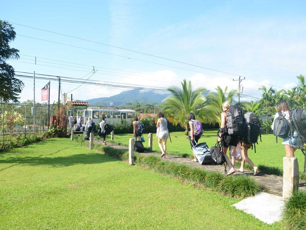 Arenal Backpackers Resort La Fortuna Extérieur photo